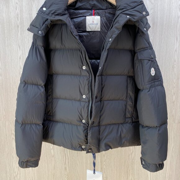 Moncle Down Jacket,Men's Matte Mayan Short Down Jacket - Picture 6 of 7
